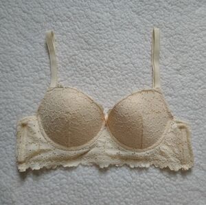 Laura Ashley Size 34B Yellow Eyelet Lace Padded Underwire Demi Bra